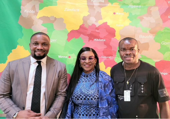 L-R: Charles Odii DG/CEO SMEDAN, Nonye Ayeni. ED/CEO, NEPC
and Boniface Ihiasota _Publisher DiasporaWatch/ CEO Excel Global
Media Group Inc. at the Nigeria Embassy Washington DC