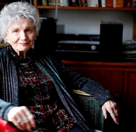 Nobel Laureate Alice Munro's Daughter Reveals Years Of Abuse