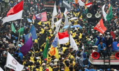 Indonesians Protest Against Government’s Attempt To Block Smaller Parties From Elections