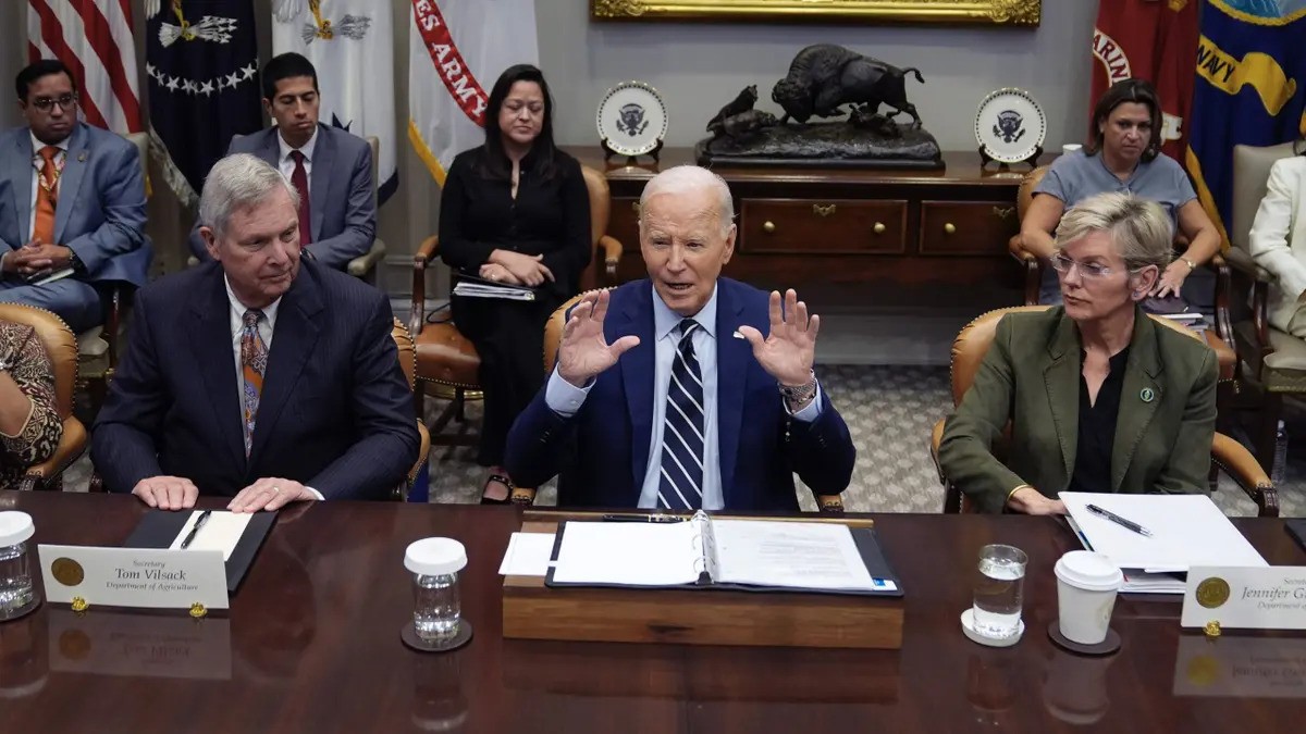 Biden Delays Foreign Trip to Focus on Hurricane Milton Response in Florida